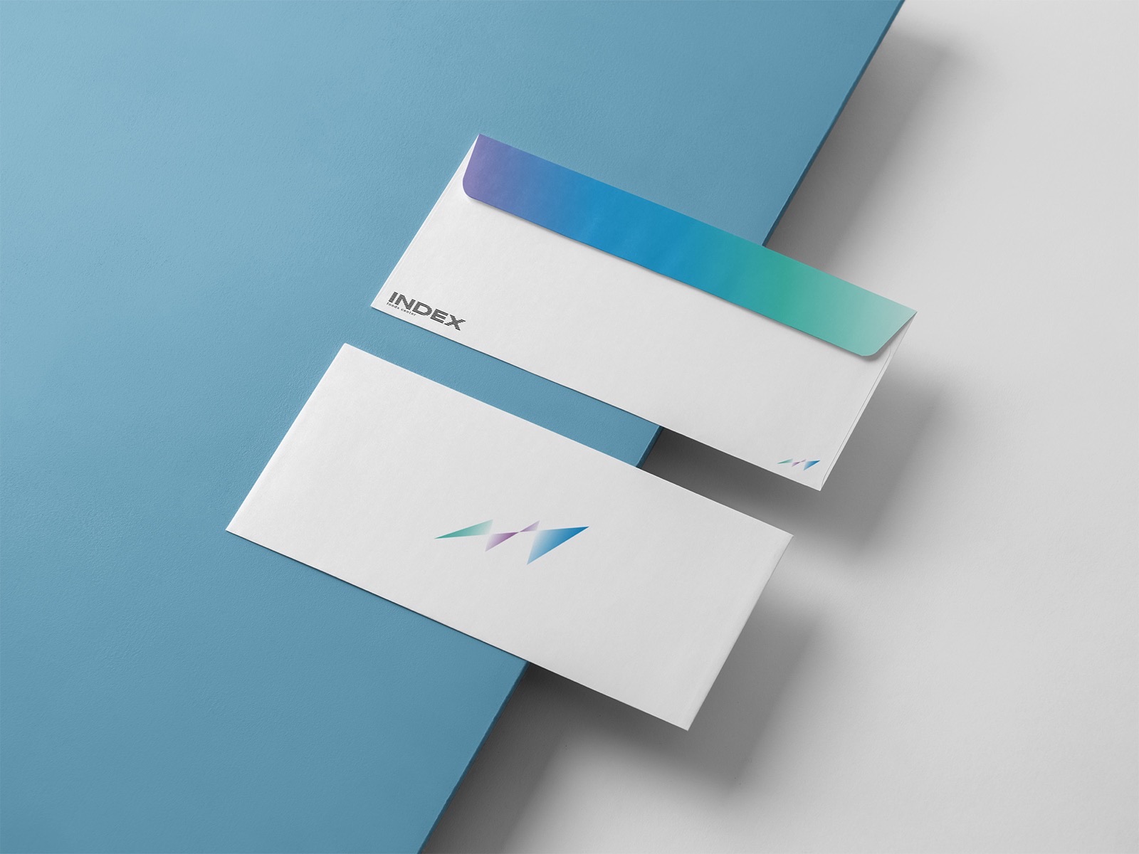 Briefumschläge mit Wortmarke und Verlaufslasche — Index Fonds Center, Corporate Design